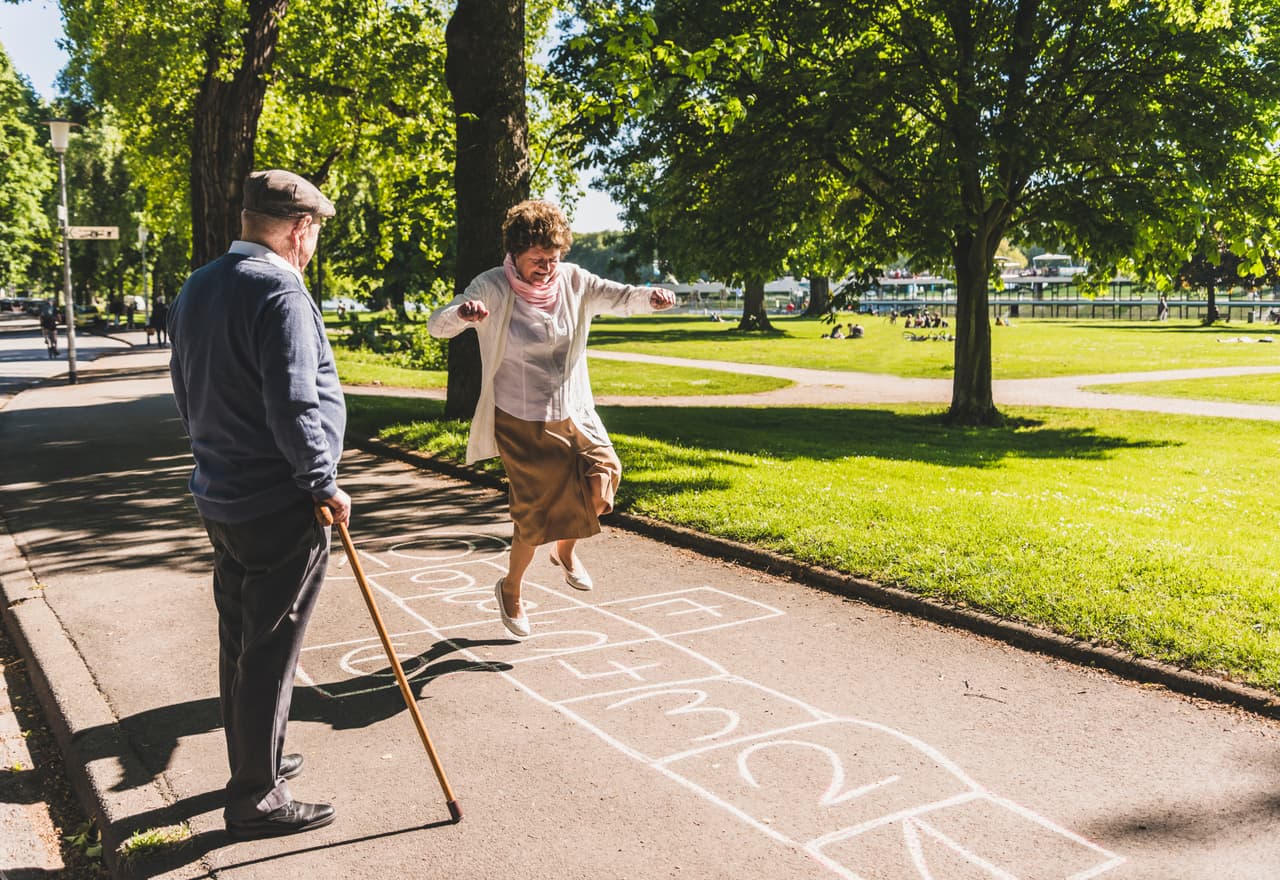 Unos 50 millones de estadounidenses tienen como propósito de año nuevo mejorar su forma física (la otra gran promesa que solemos hacernos a nosotros mismos al final de año es perder peso). Sin embargo, 
<a href="https://www.researchgate.net/profile/John_Norcross/publication/11443909_Auld_lang_Syne_Success_predictors_change_processes_and_self-reported_outcomes_of_New_Year%27s_resolvers_and_nonresolvers/links/0fcfd50aaacf2d164e000000.pdf">menos del 10% consiguen</a> llevar este propósito adelante pasados unos meses.