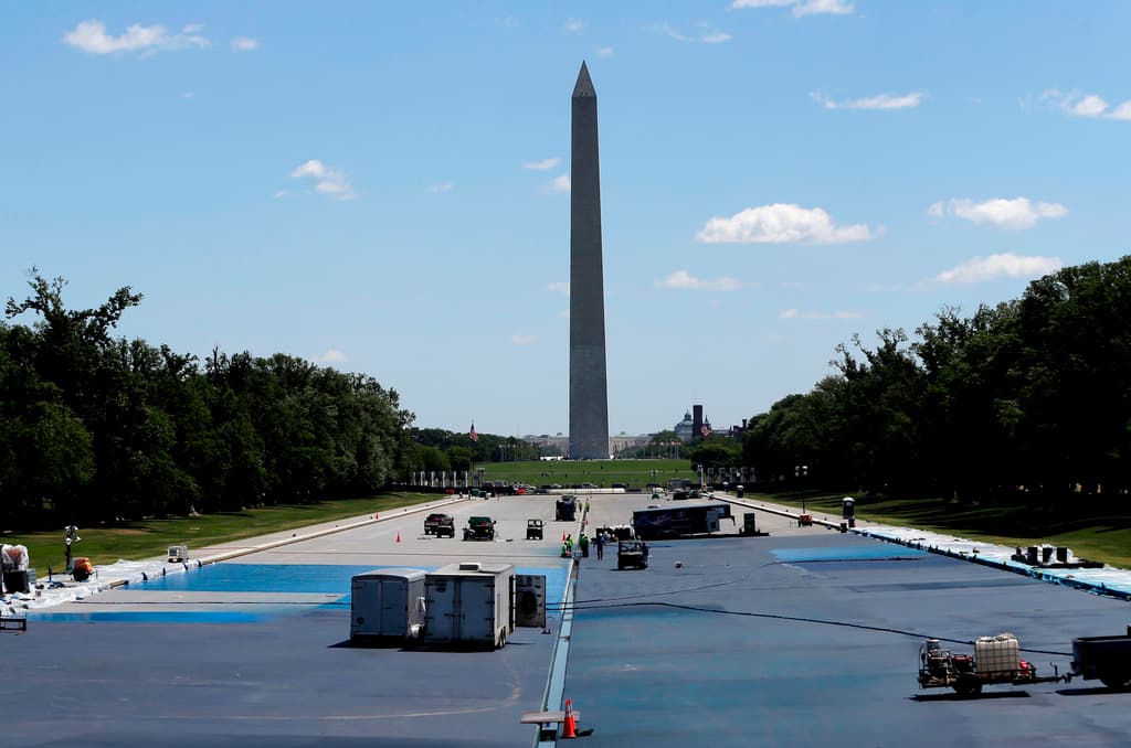 Otra renovación de Trump enfrenta obstáculos: demandan contra uso de pintura azul en Lincoln Memorial