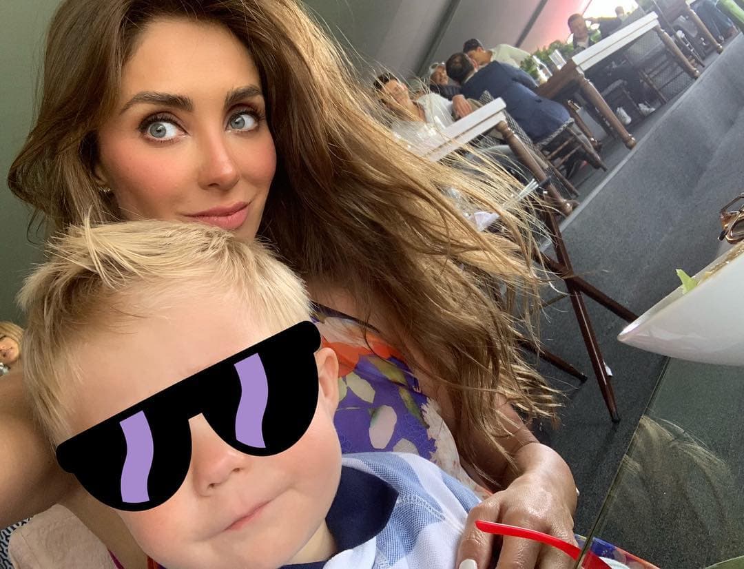 En un video que compartió la cantante en la misma red social, se escucha cómo le pregunta a su hijo Manuel "de los nombres que habíamos dicho, ¿cuál es tu favorito? ¿cómo se va a llamar tu hermano?".