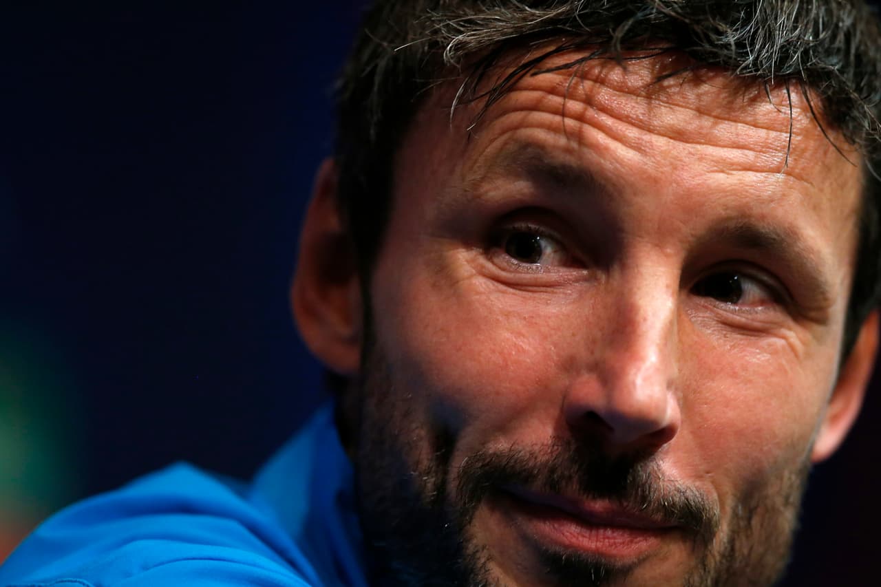 El nuevo técnico ha presumido de un marcado carácter ofensivo, variando entre el 4-3-3 y el 4-2-3-1. La pareja Lozano-Gutiérrez puede ser una de las claves pues se conocen del Pachuca.