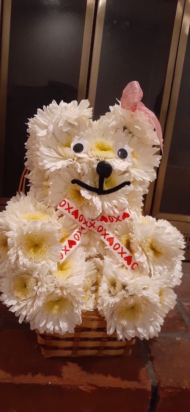 Gonzalo Canto compartió un arreglo floral. 
<br>