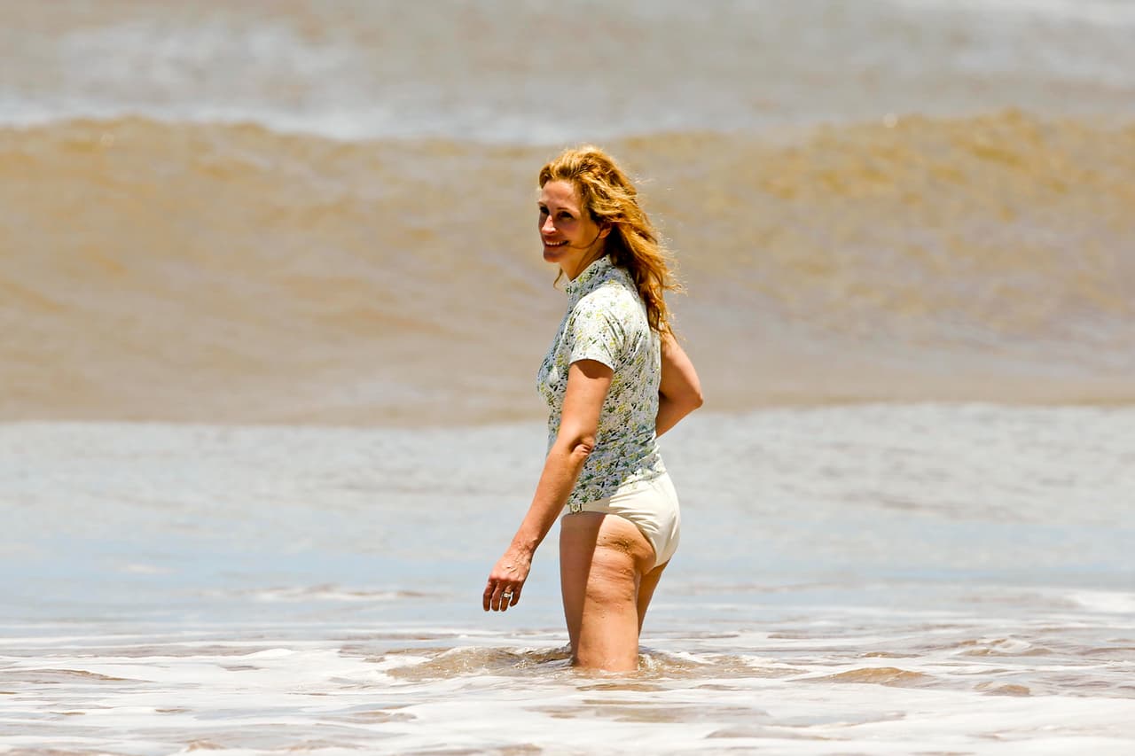 La actriz no perdió el tiempo para meterse al mar.