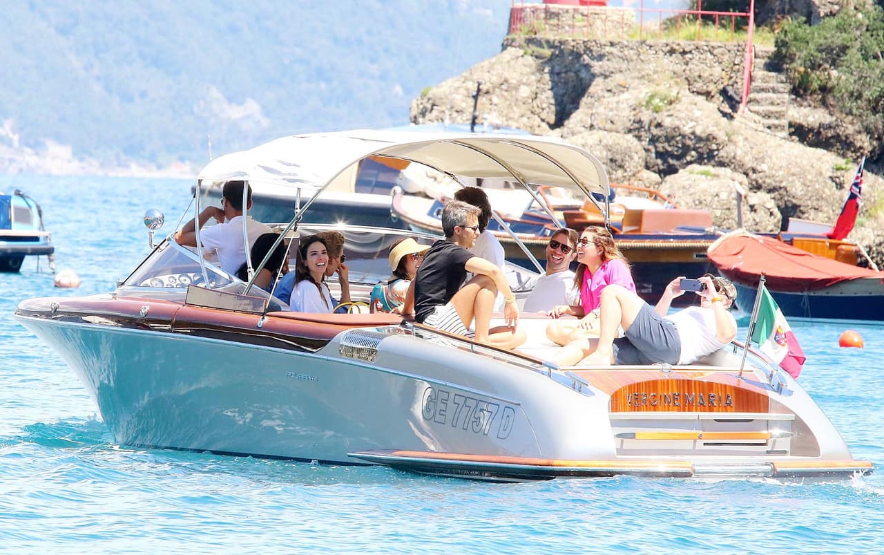 Aquí gozando de un paseo en bote.