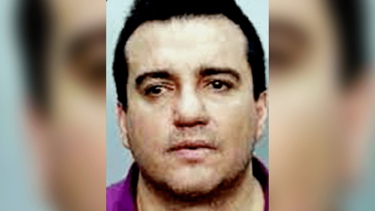 Guerrero Chapa fue asesinado en Southlake Town Square, una plaza comercial ubicada en el área metropolitana de Dallas-Fort Worth, en la ciudad de Southlake. Él era abogado del exjefe del Cártel del Golfo, Osiel Cárdenas Guillén.