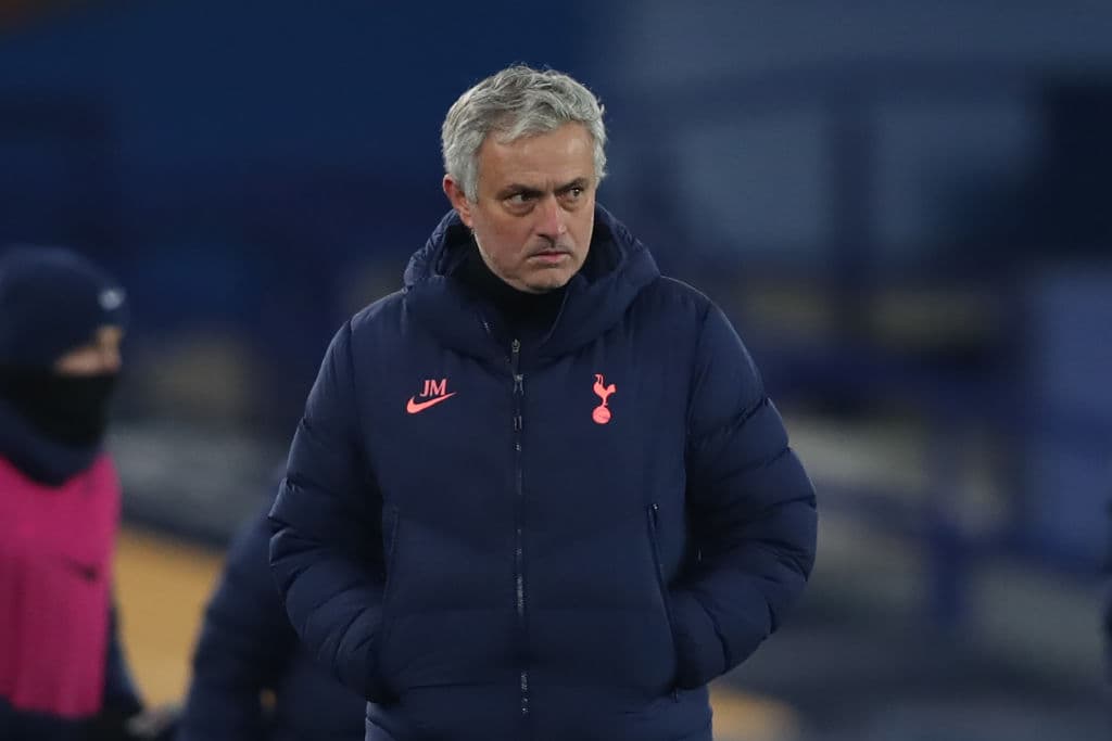 Oficial: El Tottenham Hotspur despidió a José Mourinho