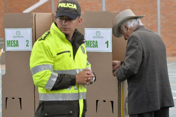 "Son las elecciones más seguras en la historia de Colombia, hasta el momento", dijo Iragorri Valencia.
