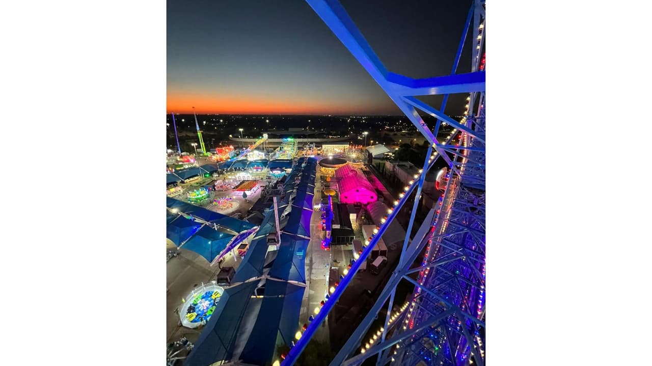 En las atracciones nuevas está el desfile Kroger Starligth Parade que será los 24 días de la feria por la noche.