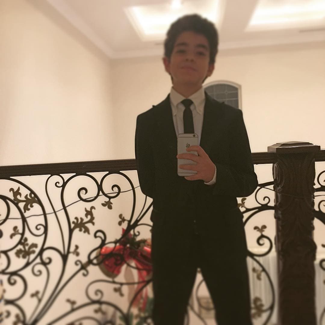 Actualmente Ángel Gabriel es seguido por más de 20 mil personas, en su mayoría fans de su madre.