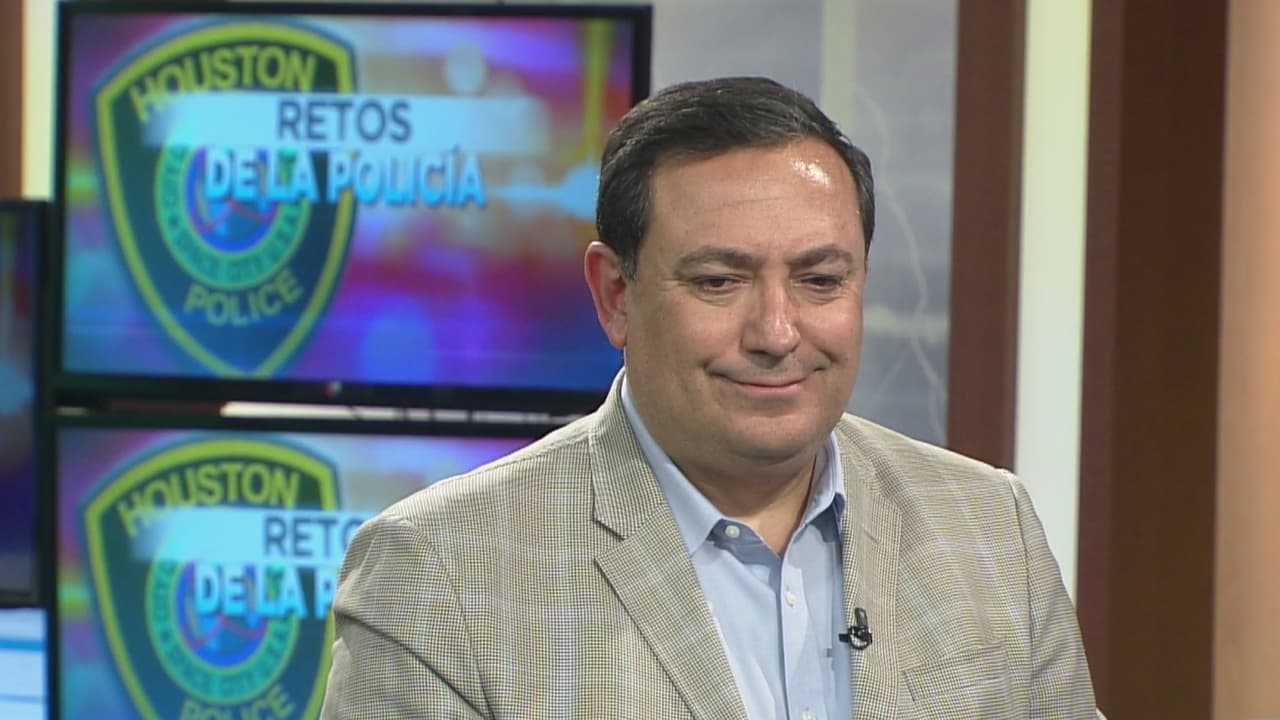 Jefe de la policía asegura que necesita más oficiales y colaboración de la ciudadanía para combatir la violencia en Houston
