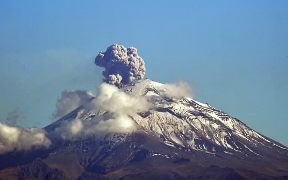 México eleva el nivel de alerta por el volcán Popocatépetl