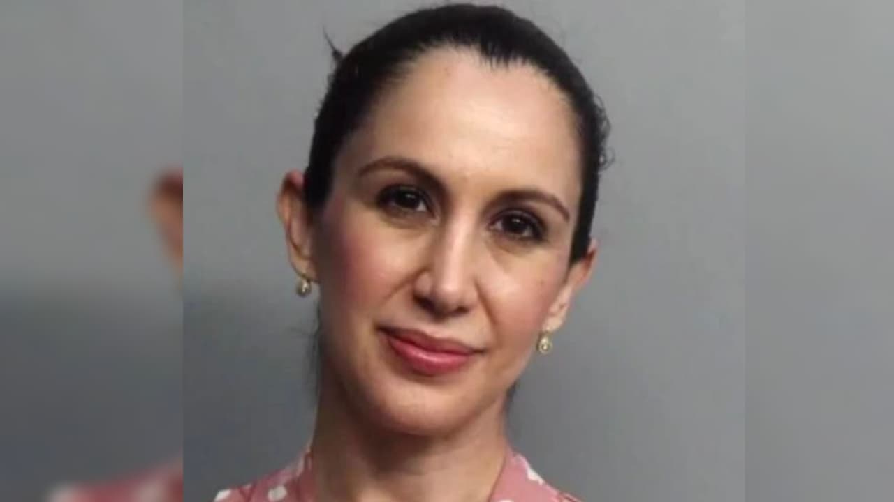 Una maestra acusada de tener sexo con un estudiante de 15 años está embarazada