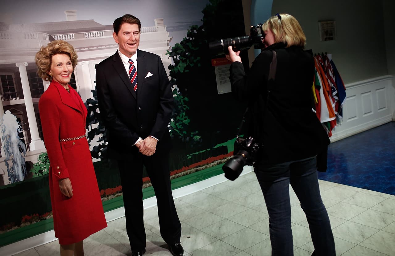 Las figuras de cera de Nancy y Ronald Reagan en el Madame Toussauds en Washington, desveladas en 2014.