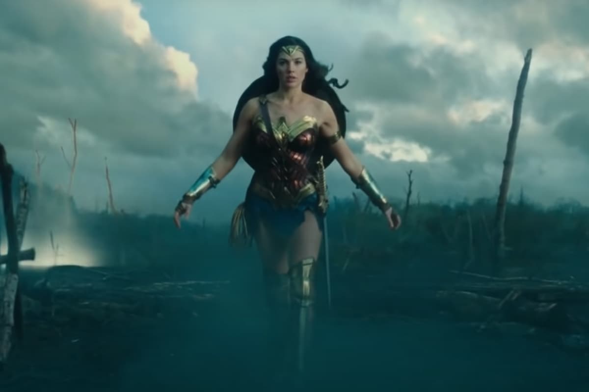 Afortunadamente, su pancita era de solo 5 meses, así que todavía no era tan notoria. Además, la producción hizo una especie de pantalla verde a la altura de su vientre para poder editarlo digitalmente.