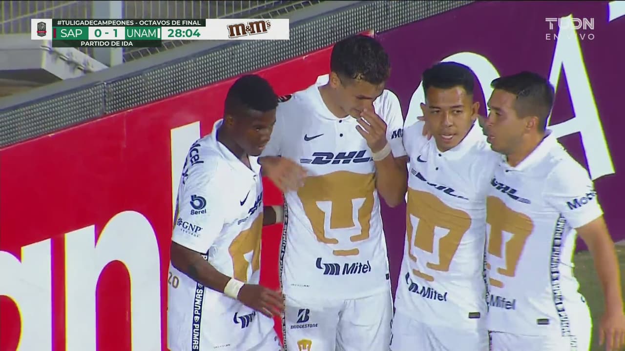 ¡Gol de Pumas! Cabezazo certero de Corozo para el 0-1