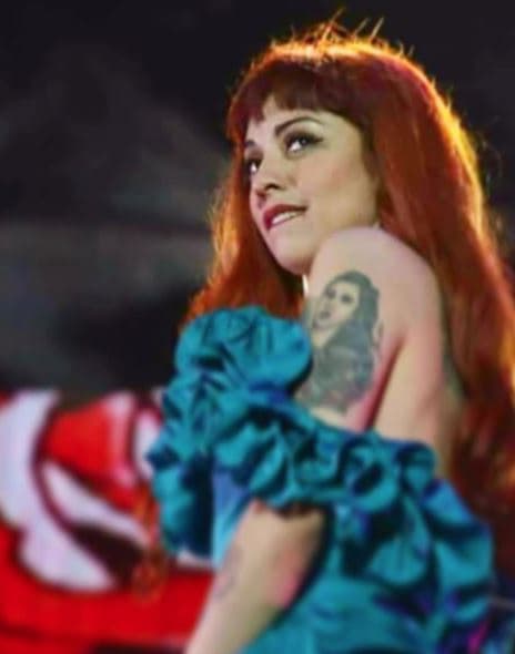 La sensualidad de la cantante de origen chileno es natural y la demuestra sin esfuerzo.