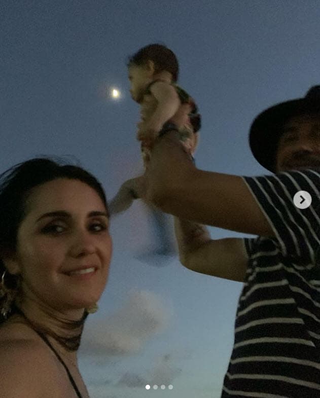 La familia que ha formado la recordada Roberta de la telenovela 'Rebelde' inició tras contraer nupcias con Paco Álvarez el 9 de noviembre de 2019. 
<br>