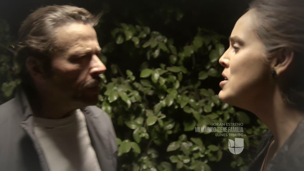 Pero Estela se presentó para impedir la revelación y sin piedad atacó a su padre.