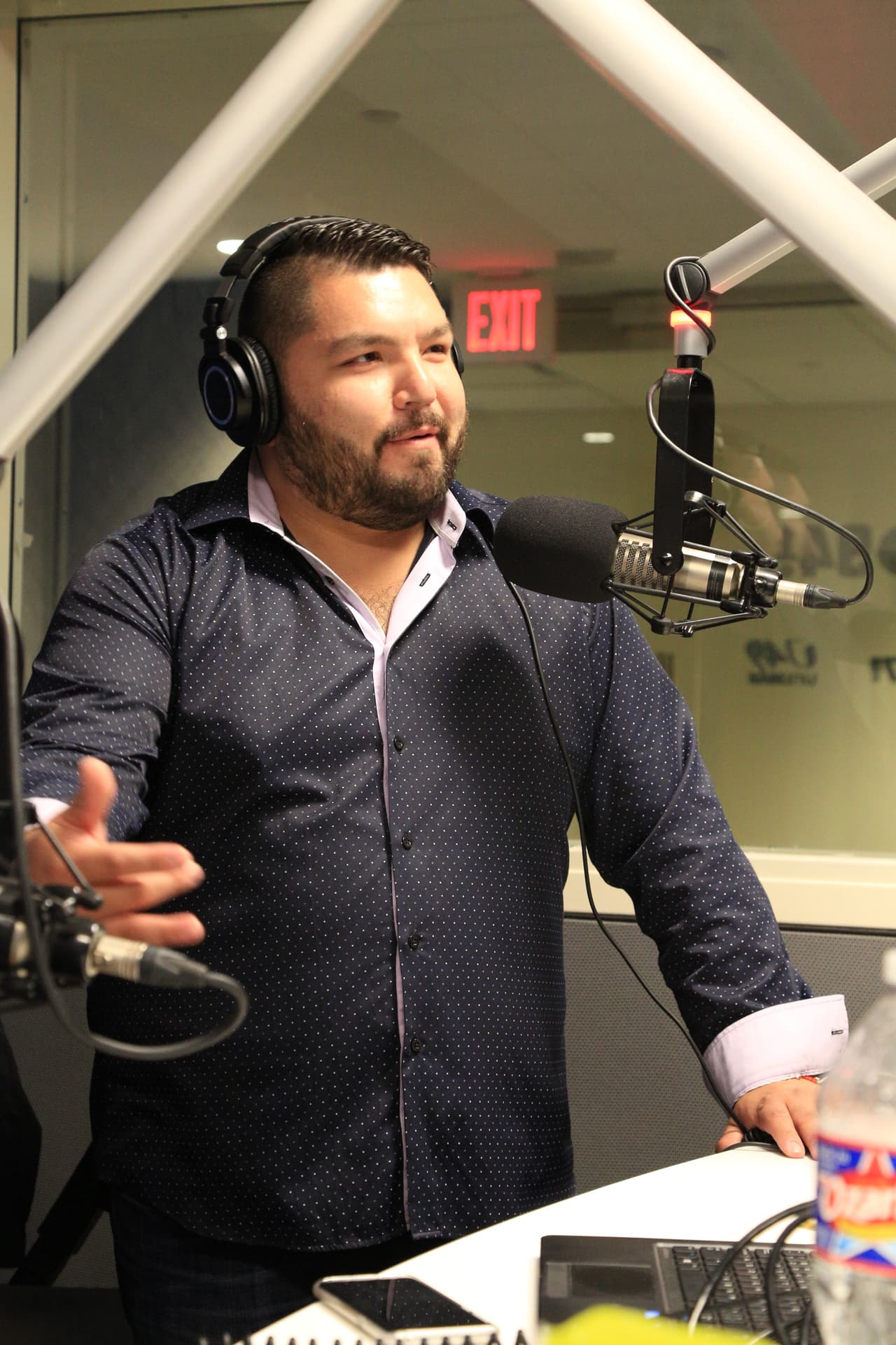 Los tres locutores se fueron a las calles de Dallas y tuvieron la oportunidad de conocer algunos de sus seguidores.