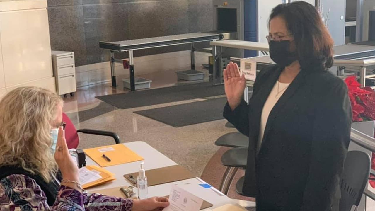 También cinco jueces en de la Cortes de Distrito