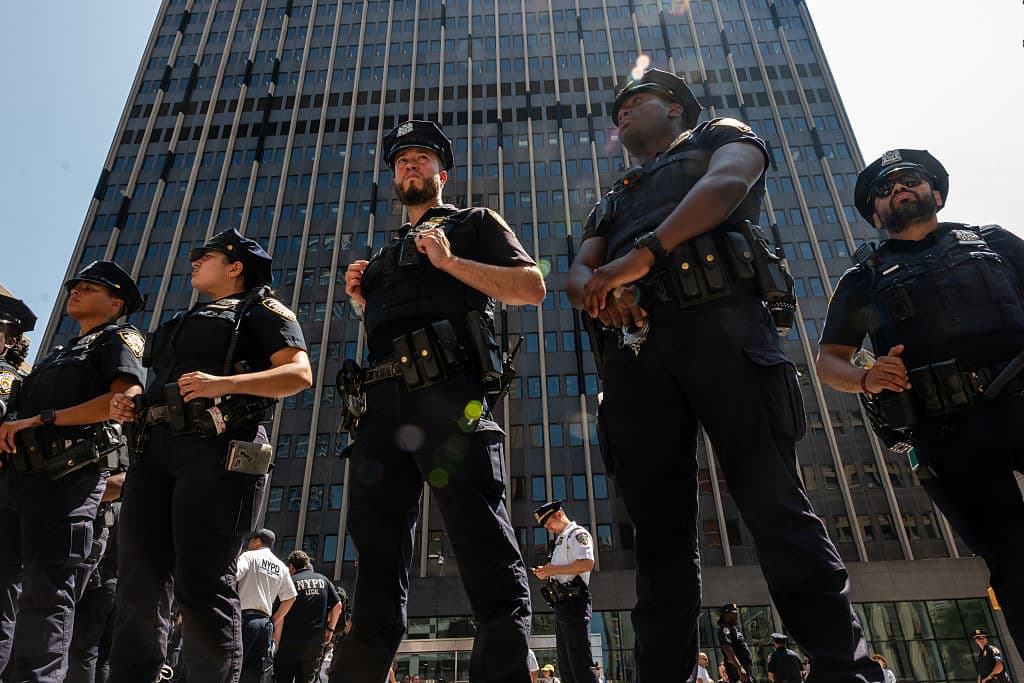 Juez ordena a ICE mejorar las condiciones de detenidos en centro migratorio de Nueva York