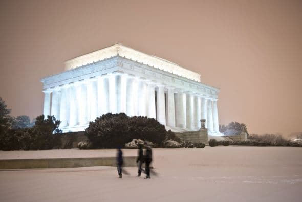 Algunos edificios de Washington DC lucen espectaculares en medio de la tormenta.
