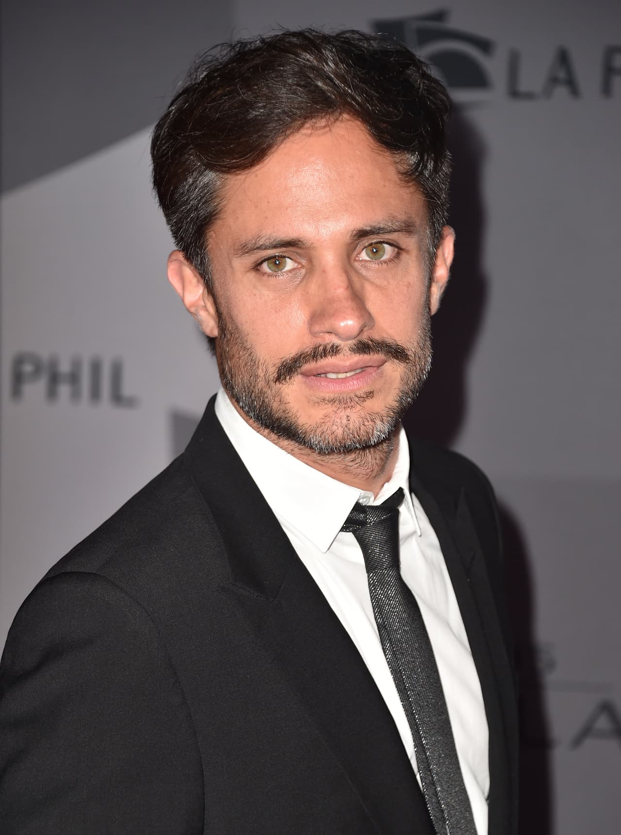 El actor 
<b>Gael García Bernal </b>resaltó el ojo crítico de Héctor Suárez sobre los temas sociales y políticos que azotan a México.