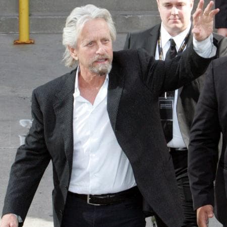 Michael Douglas tuvo una adicción no al alcohol o a las drogas, sino al sexo.