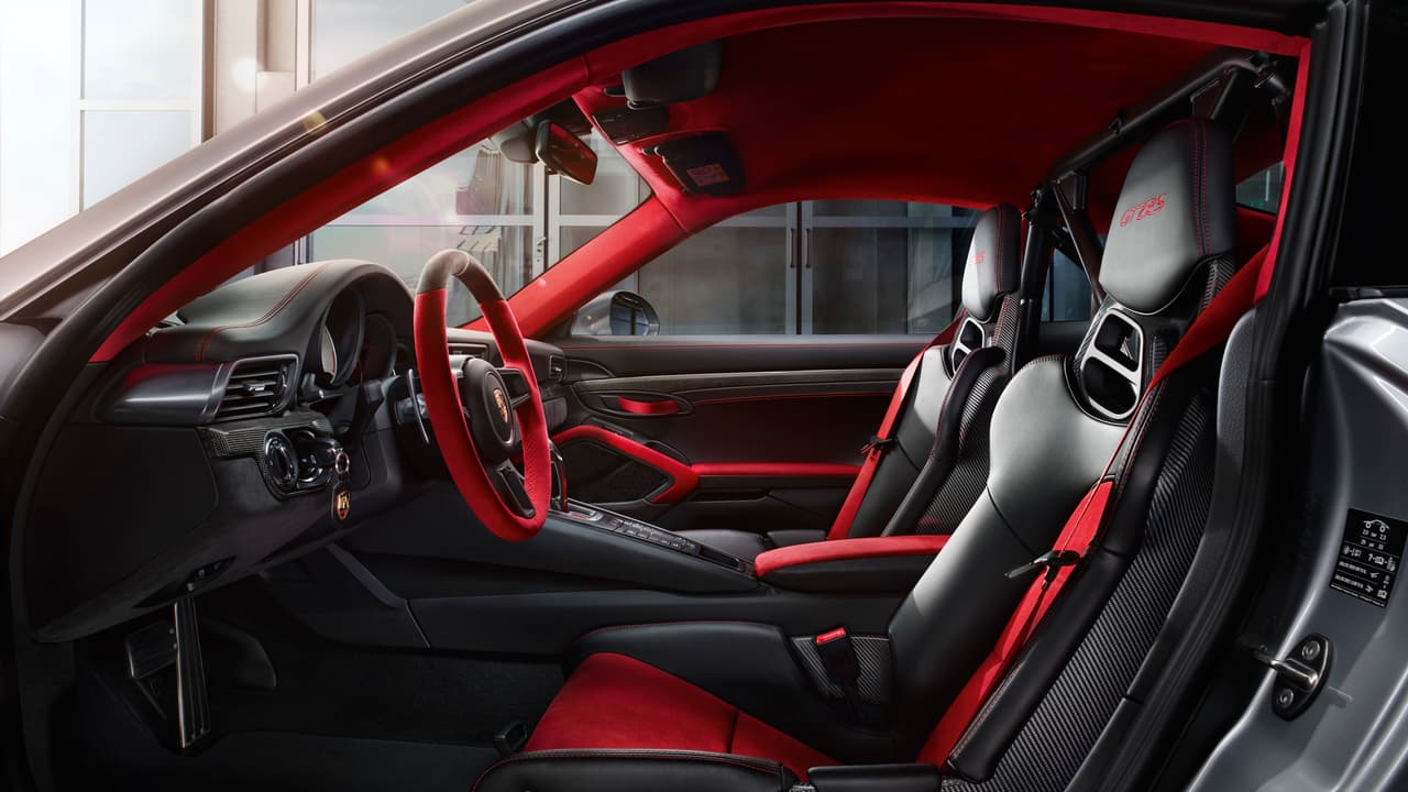 El precio del nuevo Porsche GT2 RS empieza en US$294,250 y esto incluye los $1,150 de entrega.