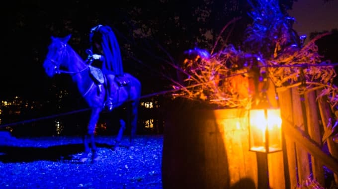 Sleepy Hollow, NY:
<br>La leyenda del hombre sin cabeza toma vida en este pueblo del estado de New York. Si tus hijos aún están muy pequeños como para enfrentarse a un ‘sleepy hollow’, la ciudad ofrece festivales de música, ferias callejeras y otras actividades para toda la familia durante su visita a este destino tan escalofriante.