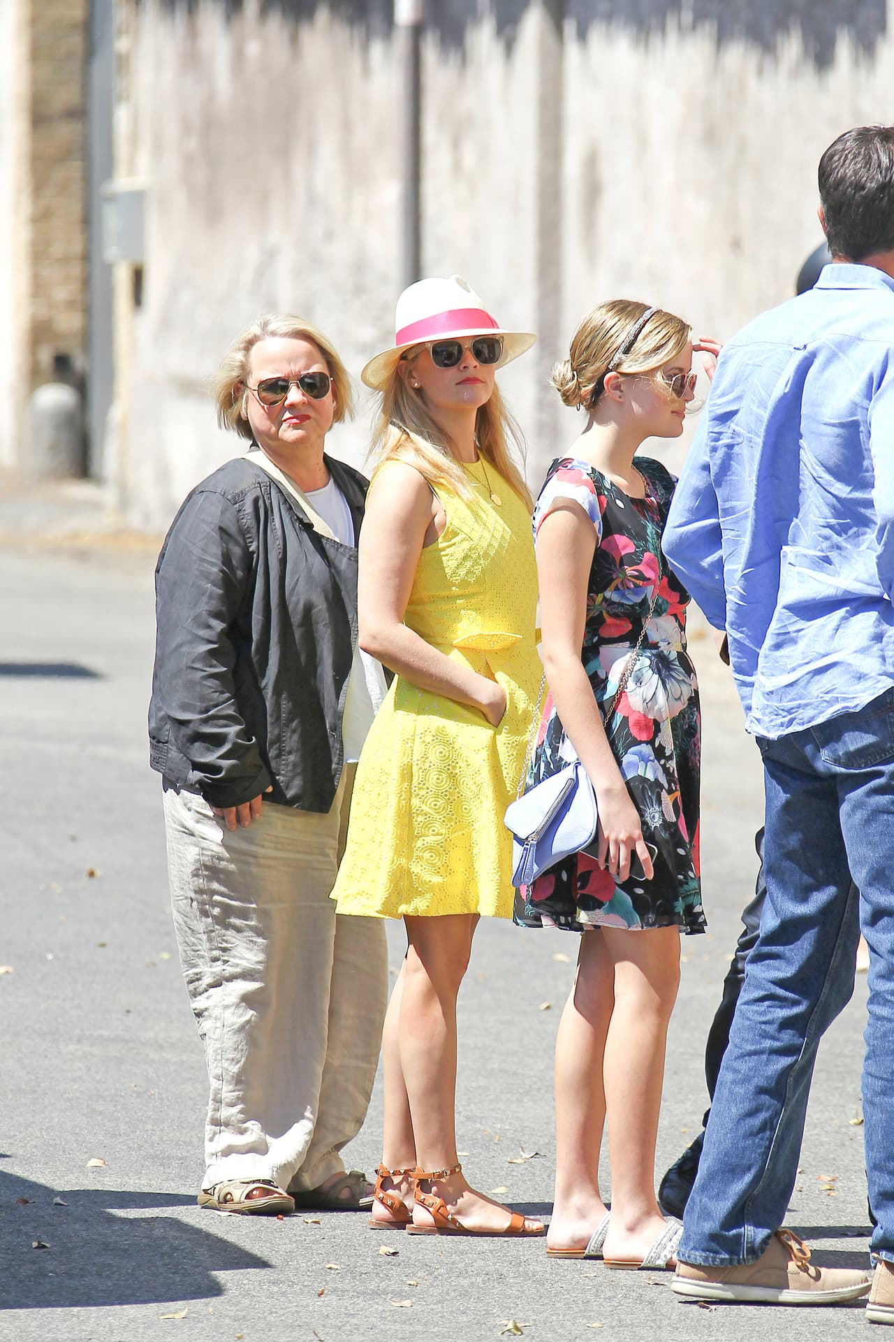 La madre de la actriz, Betty Reese, también las acompañó en su aventura.