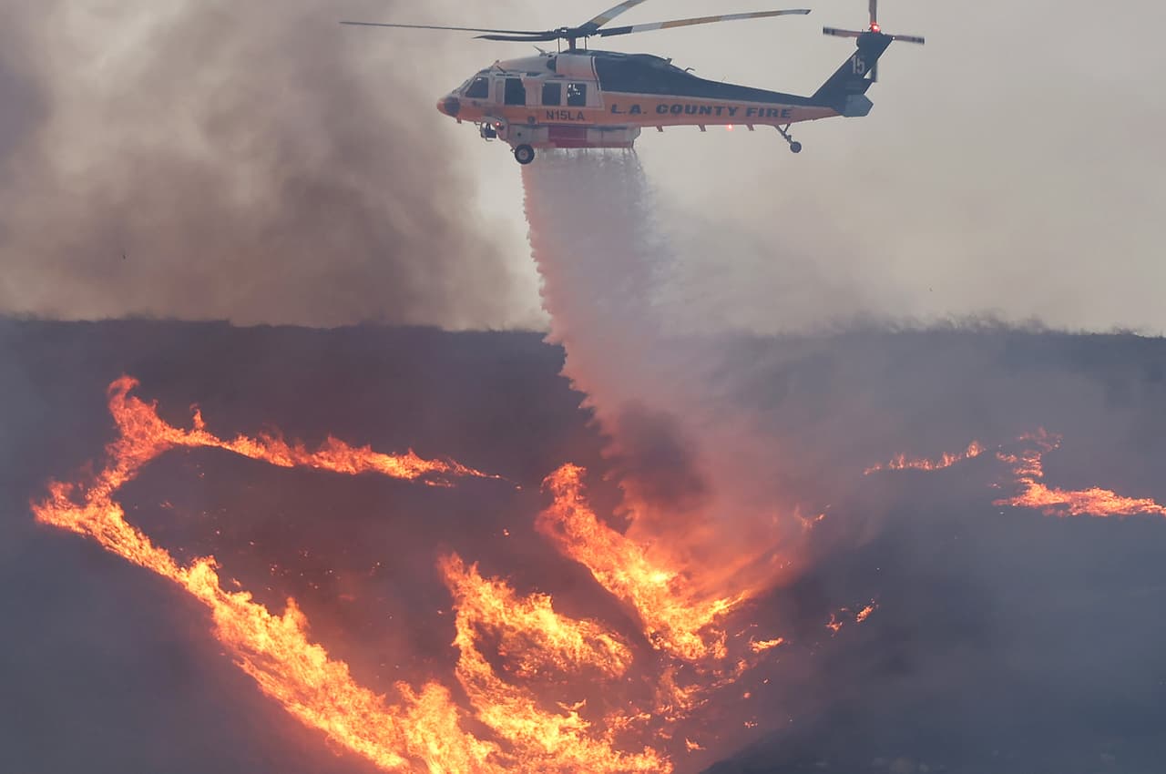 <b>Pérdidas materiales</b>: Aunque no se han confirmado cifras exactas, miles de estructuras están en riesgo.
