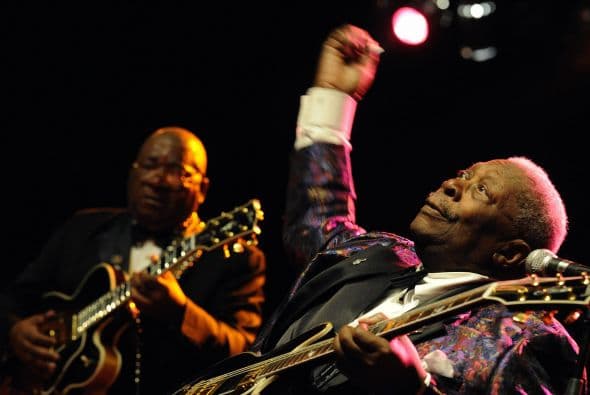 Incluso tuvieron que llamar a la policía para que lo pudieran llevar al hospital y atenderlo.