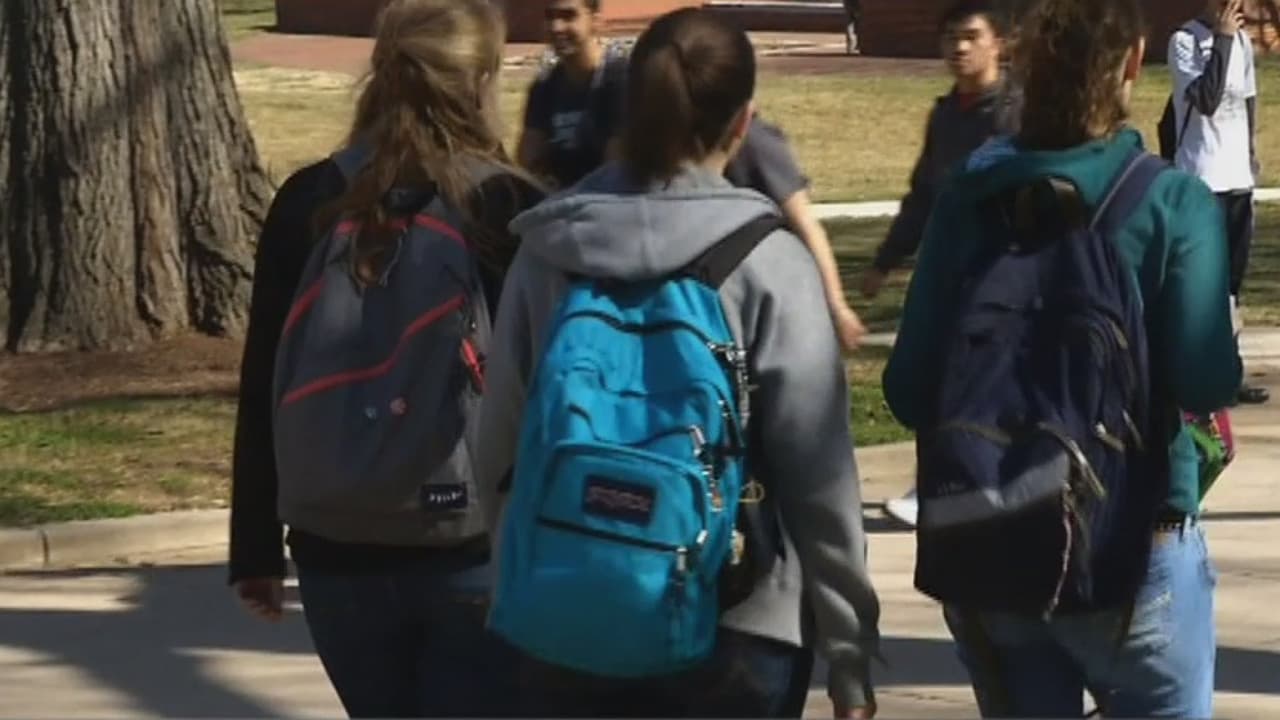 Ofrecen becas a dominicanos en el exterior que quieran cursar un posgrado en las ciencias