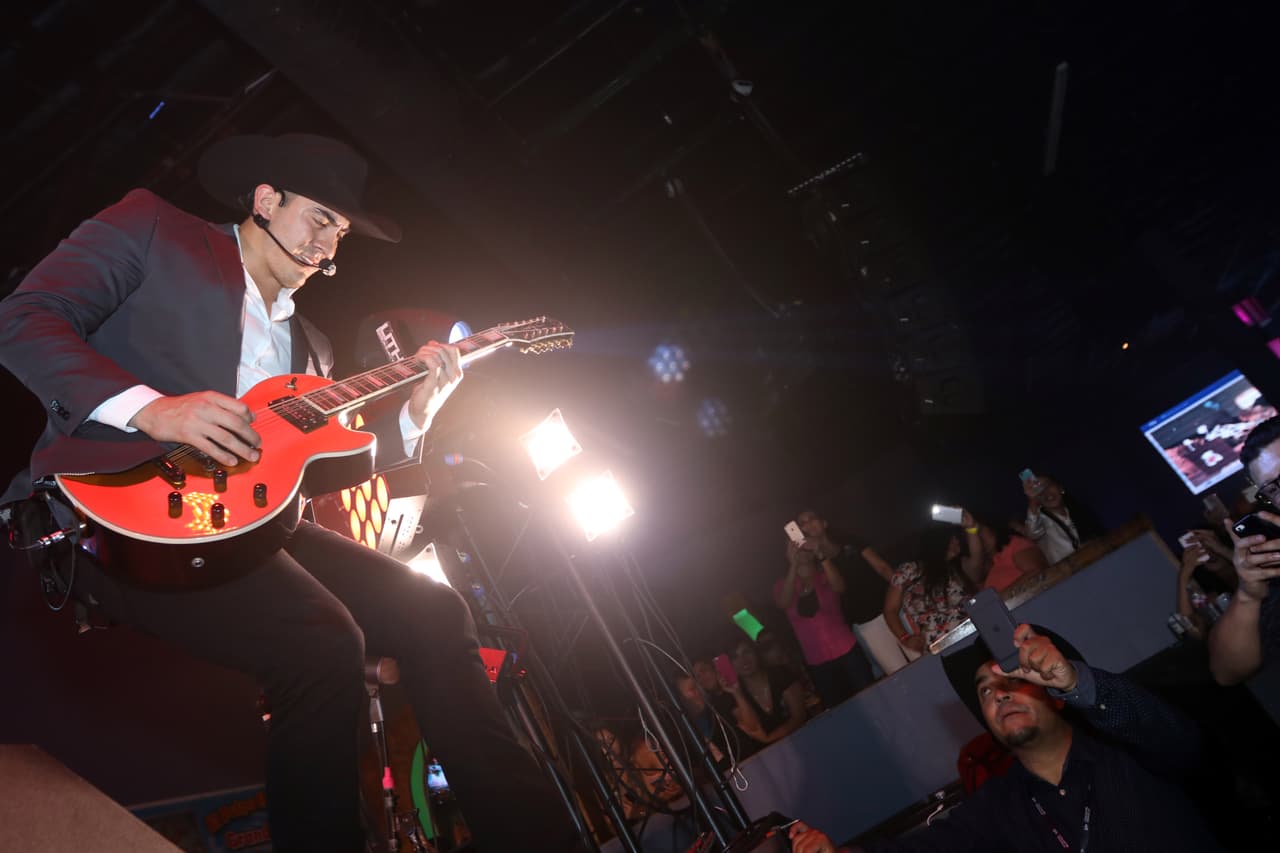 Un evento exclusivo que sólo 'Que Buena 94.1 FM' realizó para sus radioescuchas del Metroplex.