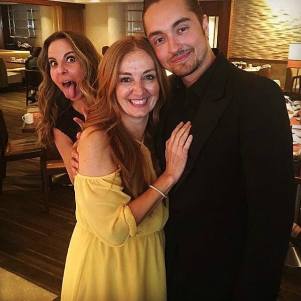 El rumor sobre su relación surgió en noviembre de 2017, cuando aparecieron juntos en la fiesta de los Premios Latin AMA's 2017.