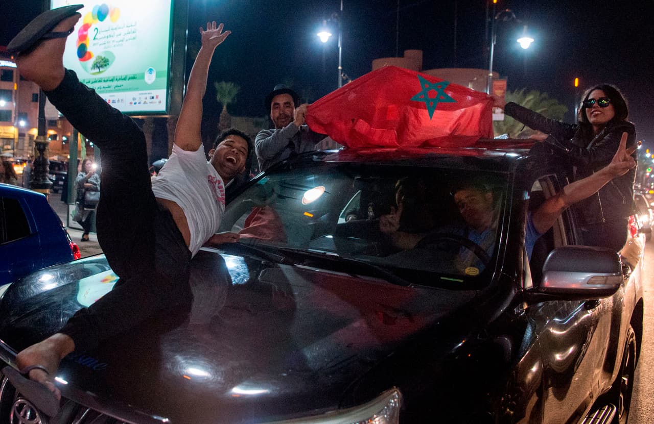 La fiesta de los marroquíes en las calles tras dos décadas fue gigante tras la clasificación al Mundial.