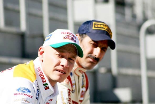 En el 2010 se estrenó como director con la cinta 'Desafío', una película llena de adrenalina, donde contó la historia de un joven corredor de autos.