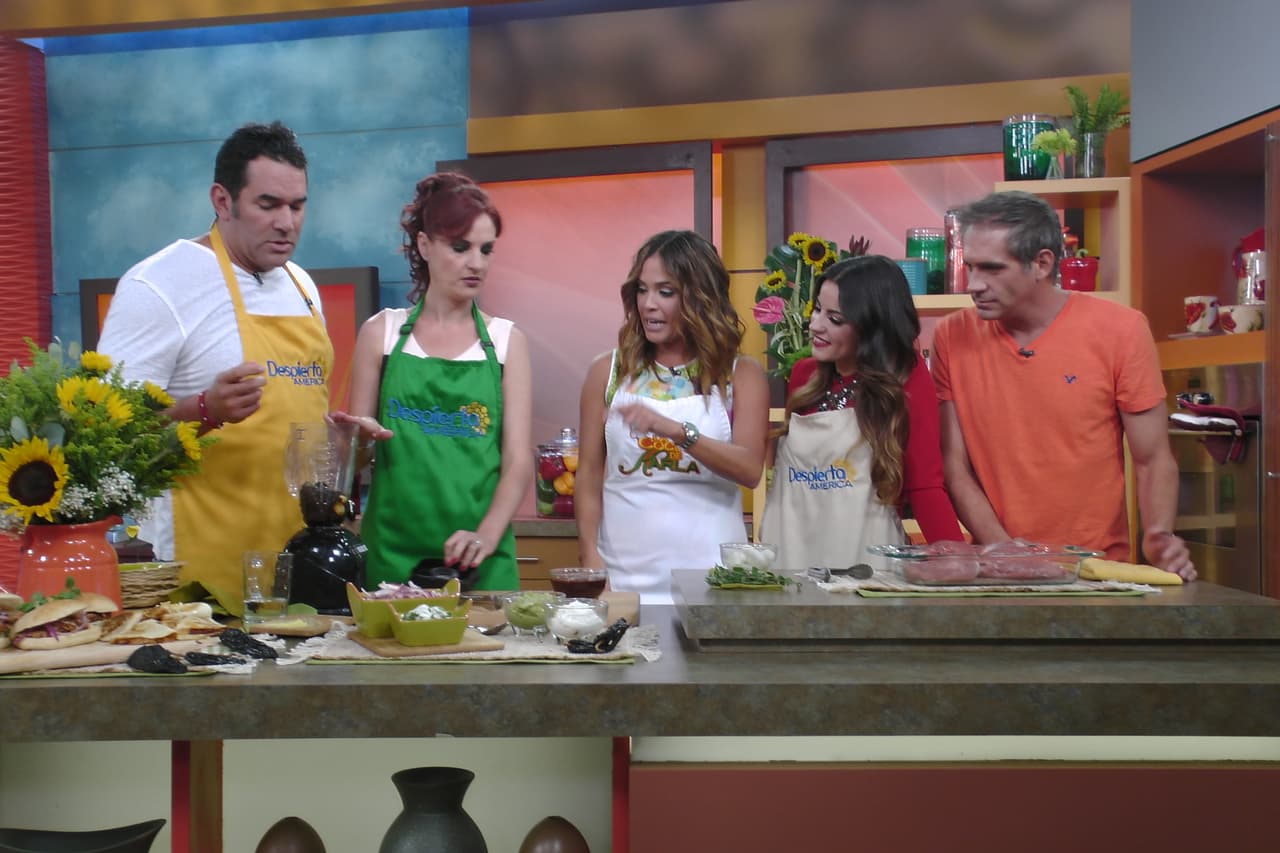 Mmm, con estos ayudantes la receta quedó de deliciosa.