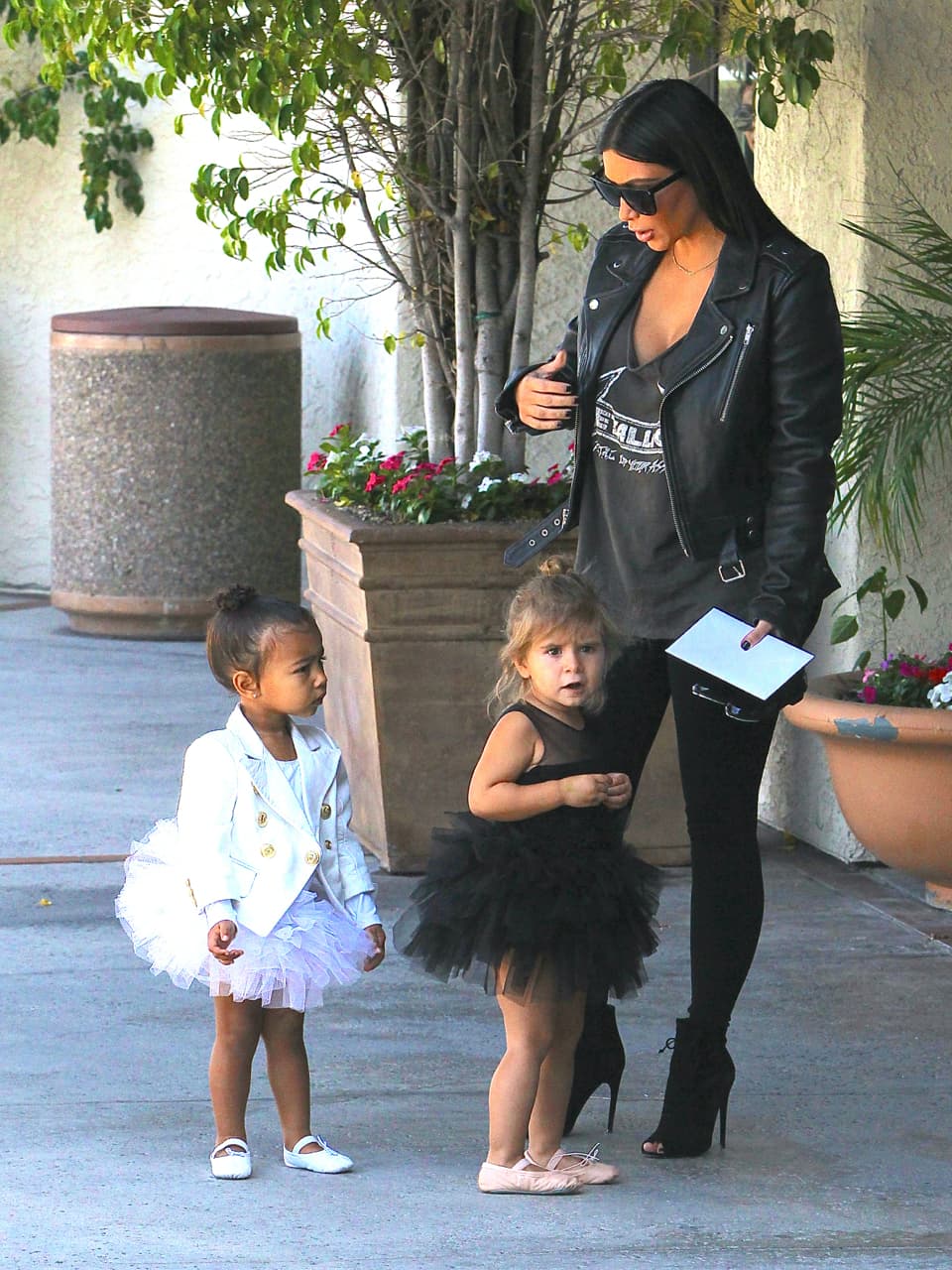 Nori ya hizo amiguitas en su clase.