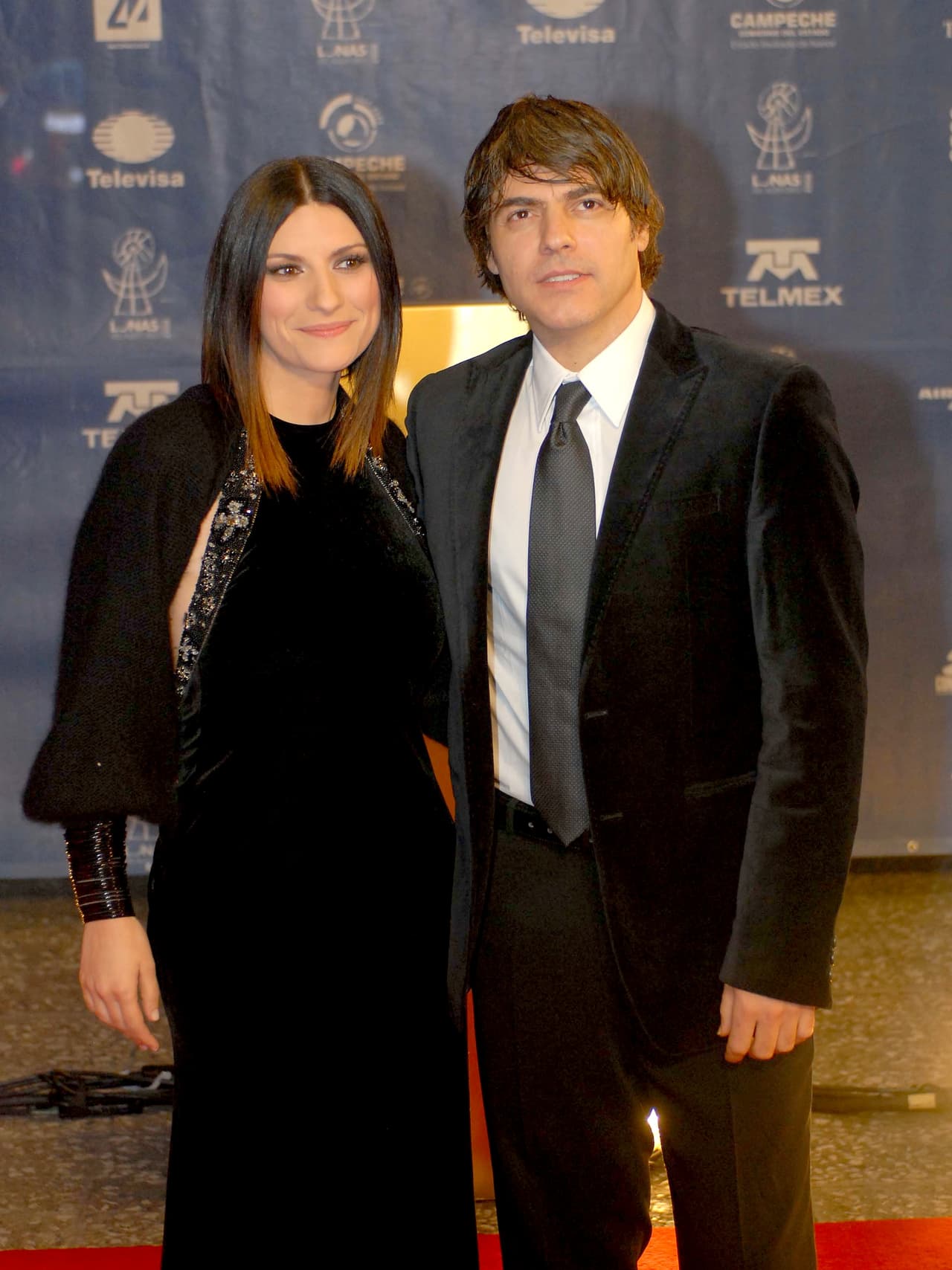 Laura Pausini se casó el 22 de marzo de 2005 con el productor discográfico Paolo Carta. Después de ocho años la pareja recibió a la pequeña Paola, el 8 de febrero de 2013.