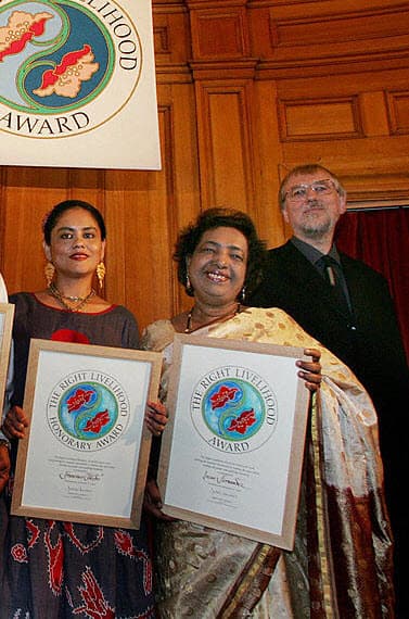 En 2019, Garza compartió que desde que terminó su relación con Natalia (izquierda) se mantuvo soltero: "No tengo pareja desde hace ocho años que anduve con 
<b>Natalia Toledo</b>, me gustaría envejecer con alguien, pero yo ya he conocido el amor", señaló en 'El minuto que cambió mi destino'.
<br>