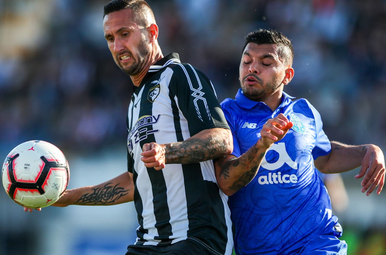 En fotos: Héctor Herrera cerró el triunfo del Porto sobre el Portimonense
