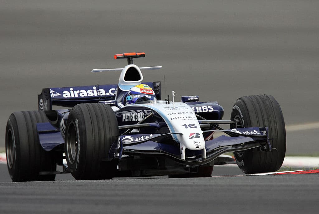 En 
<b>2007</b>, 
<b>Williams</b> presentó el 
<b>FW29</b>, e inició su relación con Toyota para la provisión de motores. En esa temporada, Rosberg sumó puntos con más continuidad (siete de los 17 Grandes Premios del año). Su 
<b>mejor resultado</b> fue el 
<b>cuarto puesto</b> obtenido en Brasil, la última fecha.
