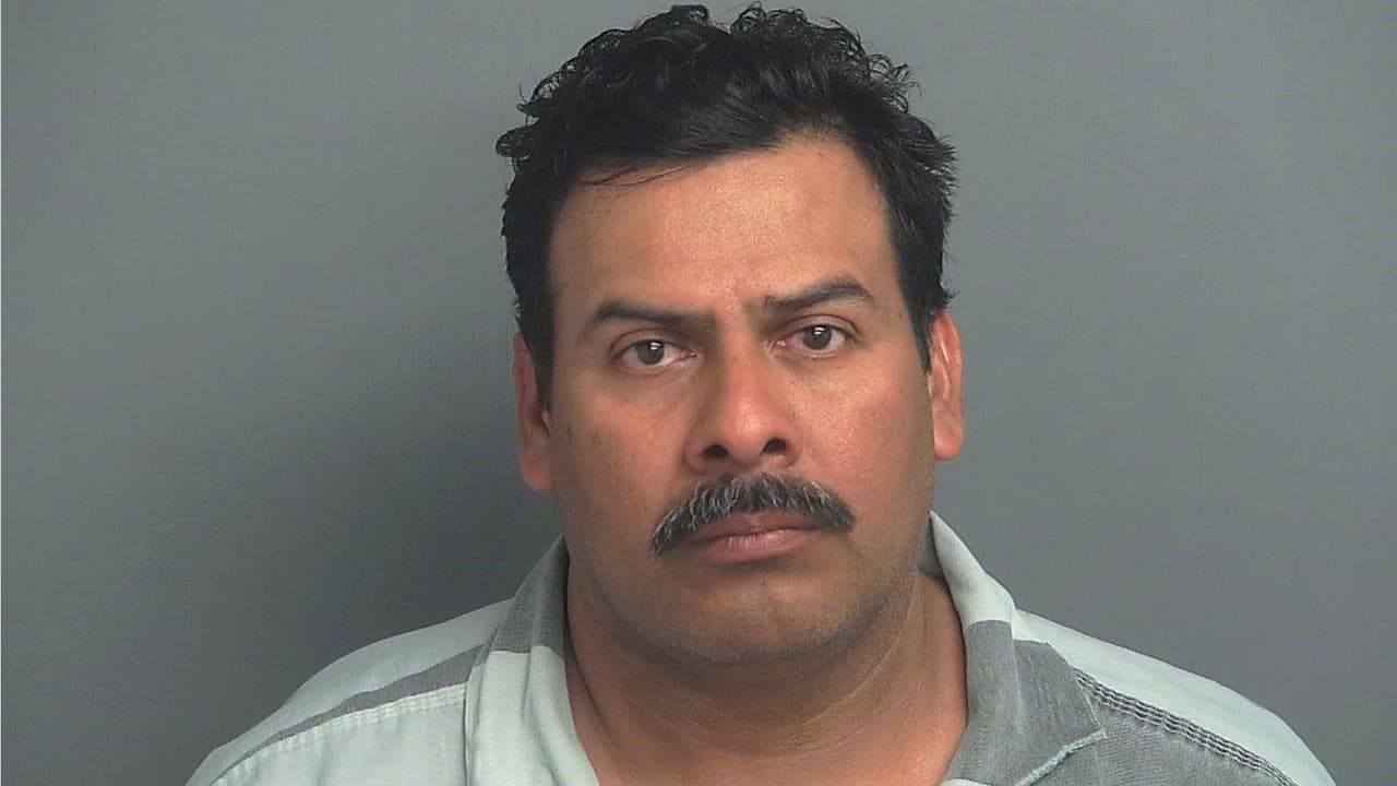 Arturo Ignacio Gil, acusado de indecencia con un niño.