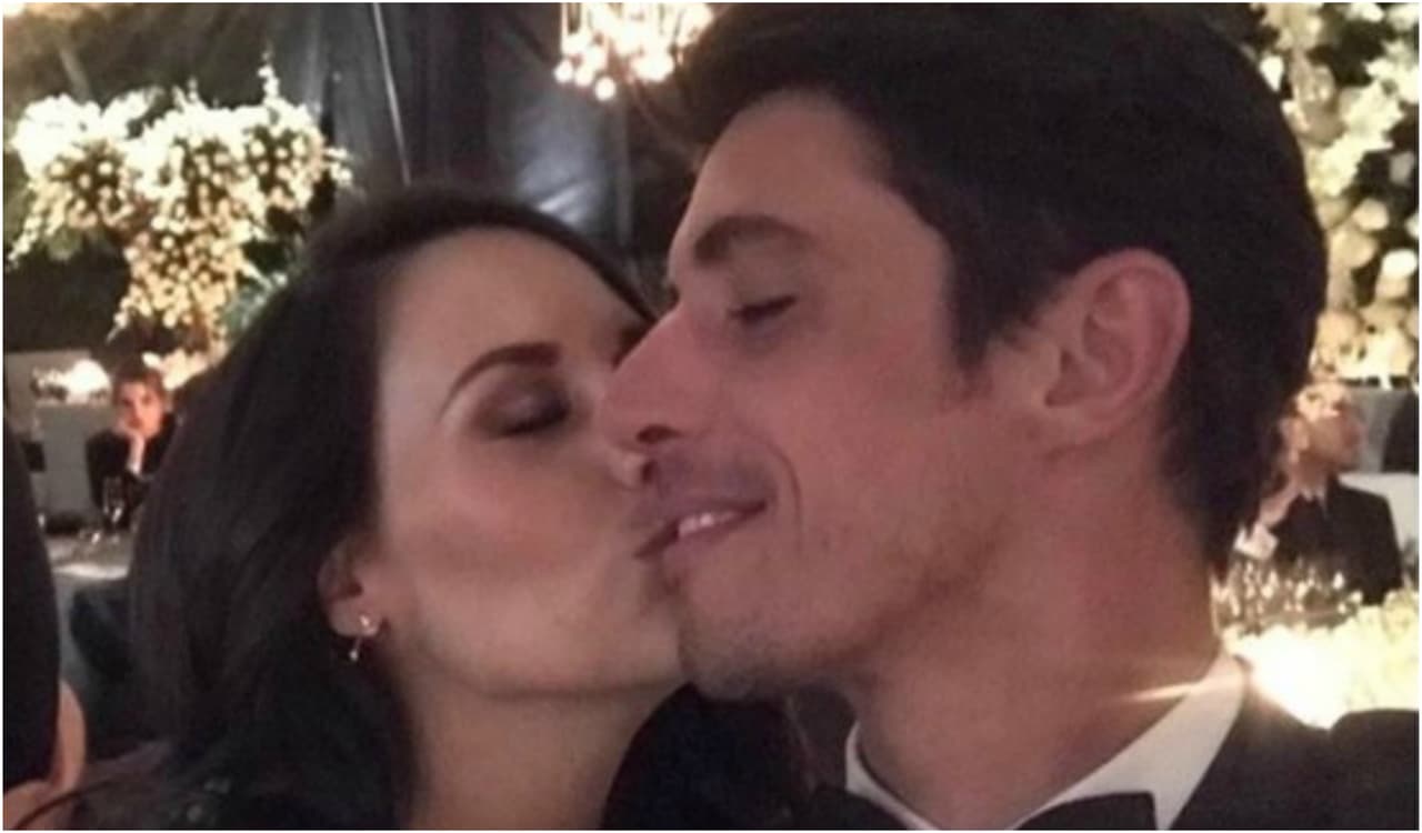 La ex novia de la modelo y conductora Montserrat Oliver y el ex prometido de Ana Brenda Contreras se casaron y tuvieron una bebita. El 26 de julio de 2016, Bárbara Coppel y Alejandro Amaya recibieron a la pequeña Amaïa y compartieron esta imagen.