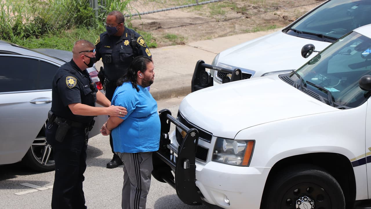 De la Cruz Gómez envió mensajes a la menor indicándole sus intenciones de tener relaciones sexuales. Llegó el día en el que pensaba encontrarse con la menor y terminó arrestado.