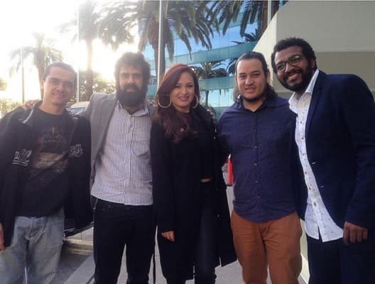 También se dio el encuentro entre amigos, no han parado de tomarse selfies.