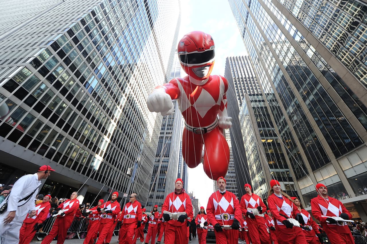 Globos con los personajes de la serie ‘Power Rangers’ participan regularmente en el desfile de Macy’s. La fotografía es de 2015.