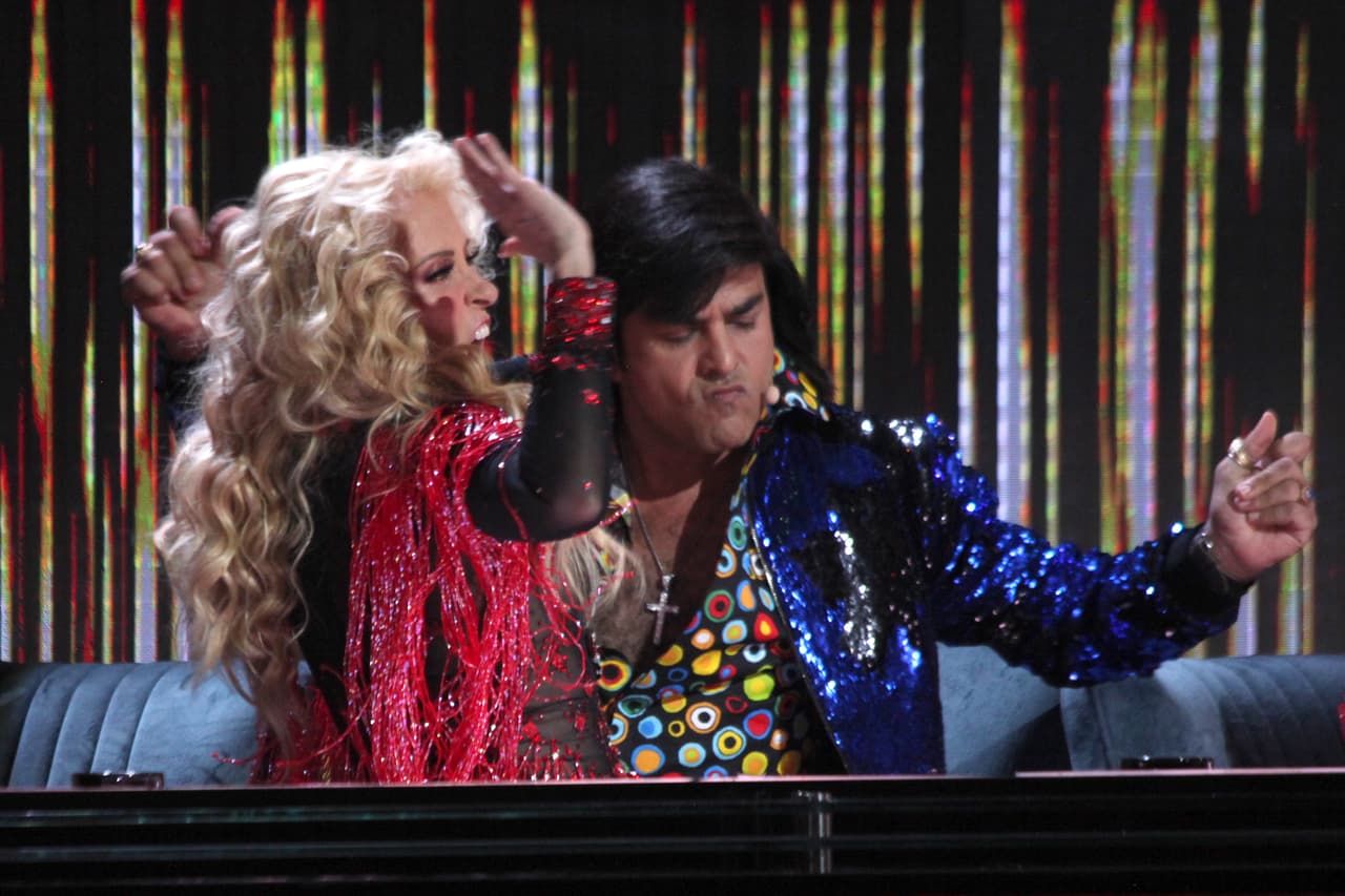 Los dos jueces mostraron su facilidad para moverse al ritmo de este género. Y no olvidaron mencionar un punto clave a tomar en cuenta en este género: "La boca, la boca", se escuchó la voz de Yuri.