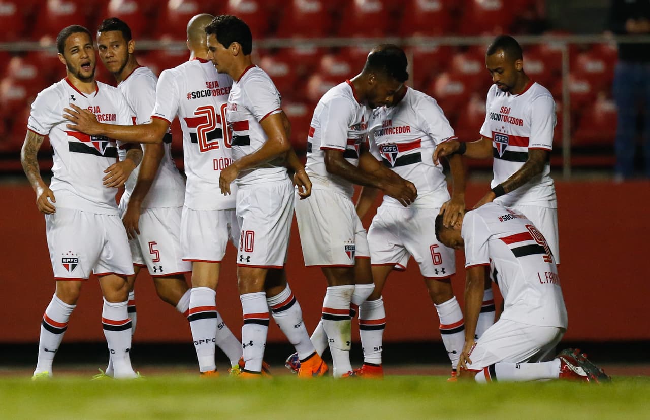 Sao Paulo vence 1-0 al Chapecoense y es líder en Brasil